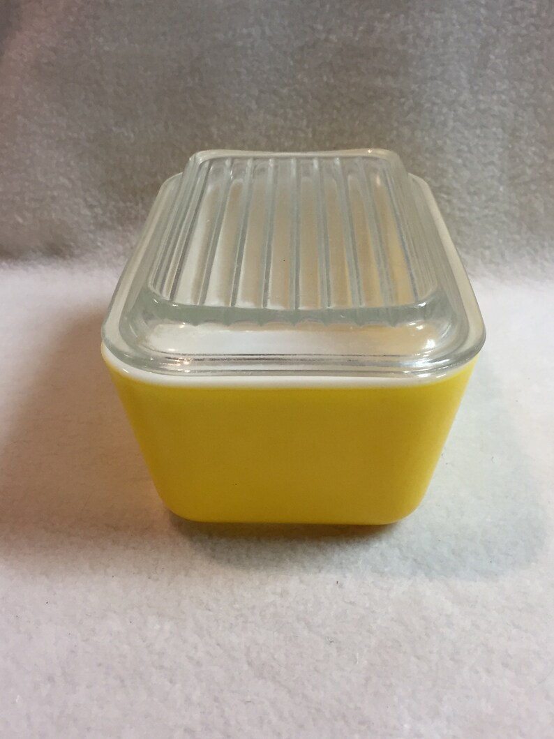 #DCG120 Vintage Pyrex 1.5 Pint Golden Yellow RefrigeratorCasserole Dish with Lid