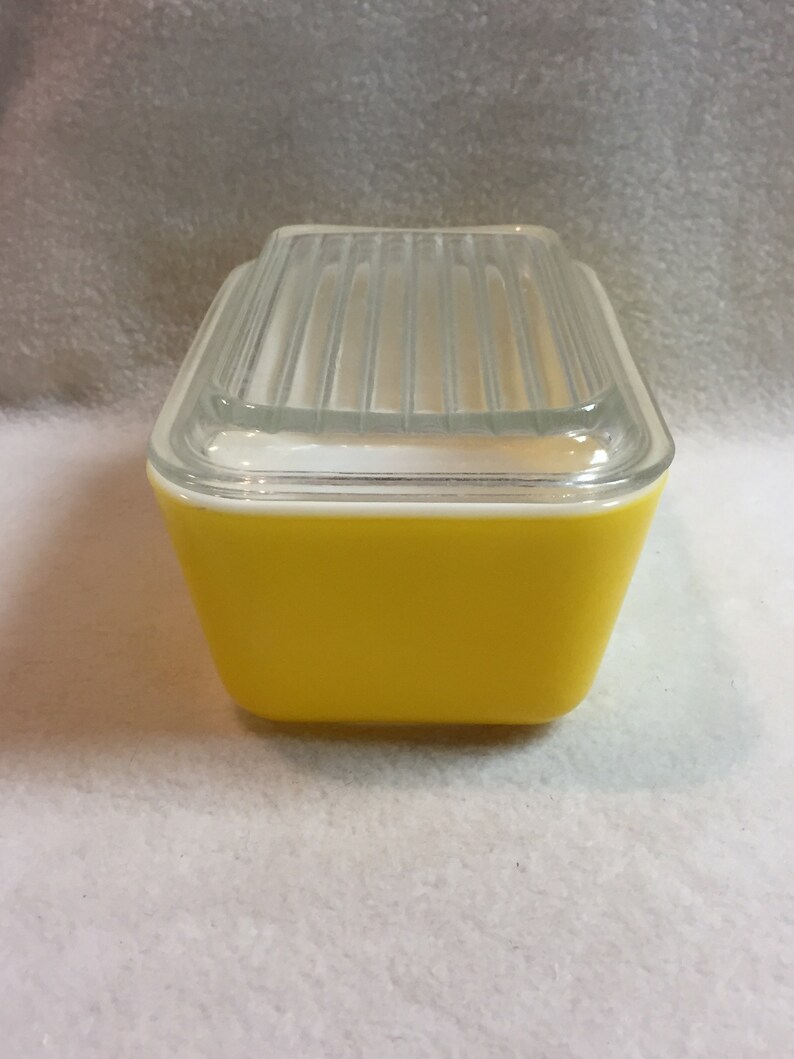 #DCG120 Vintage Pyrex 1.5 Pint Golden Yellow RefrigeratorCasserole Dish with Lid