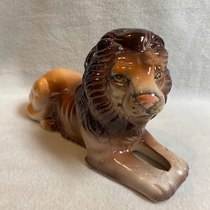 Vintage Laying Lion Figurine (#FIG1012)