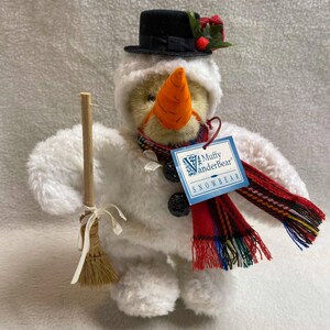 North American Bear Company - 8" Muffy VanderBear - 'SnowBear' (snowman costume) (#DL1186)