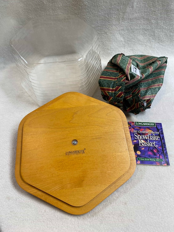 ロンガバーガー　クリスマスプレート Longaberger 1997 Christmas Collection Snowflake Basket With Wooden