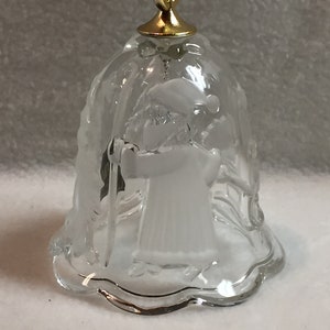 Mikasa (Germany) Clear/Frosted St. Nicholas with Sleigh and Trees Crystal Bell (#FIG315)