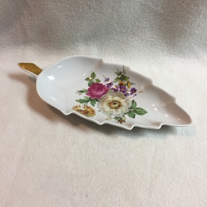 Old Nuremberg Bavaria Germany Floral Leaf Dish (#DCG096)