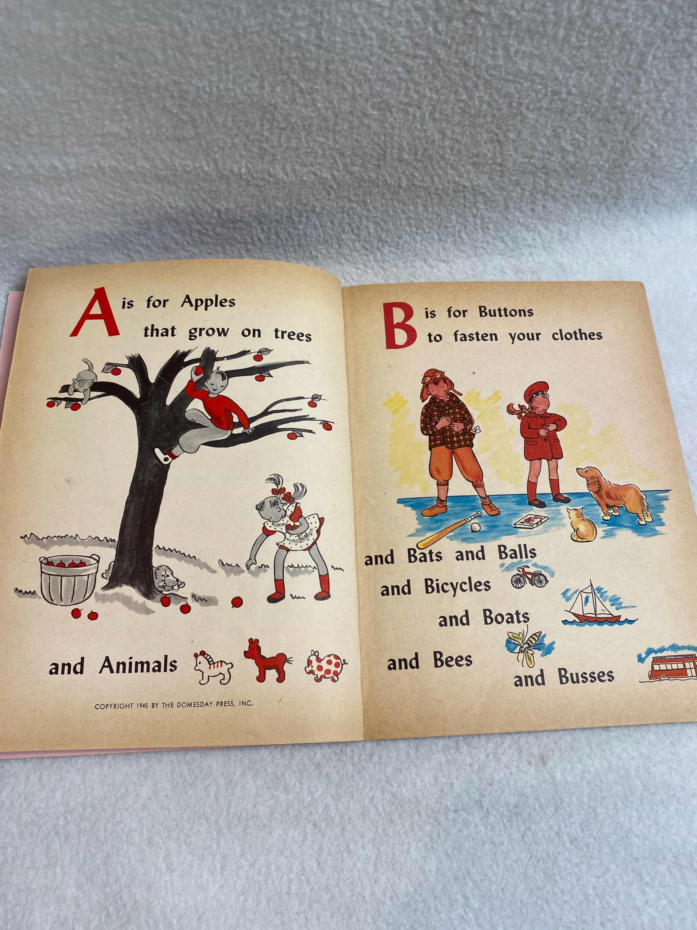 Vintage Children's Book (1945) - 'ABC A Bonnie Alphabet Picture