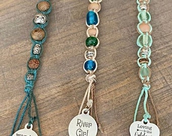 Boho keychain- nature lover gift- adventure seeker gift- hiking enthusiast gift- outdoors life- mountain lover gift- river lover gift