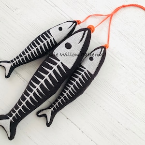 ITH Fish Skeleton Stuffie design.In the Hoop machine embroidery fish with skeleton details for 5x7 & 6x10 Hoops.Halloween decoration pattern