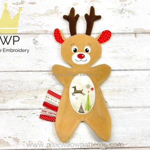 In The Hoop Reindeer Lovey pattern. Baby comforter, lovie machine embroidery design for 8x11 hoops.