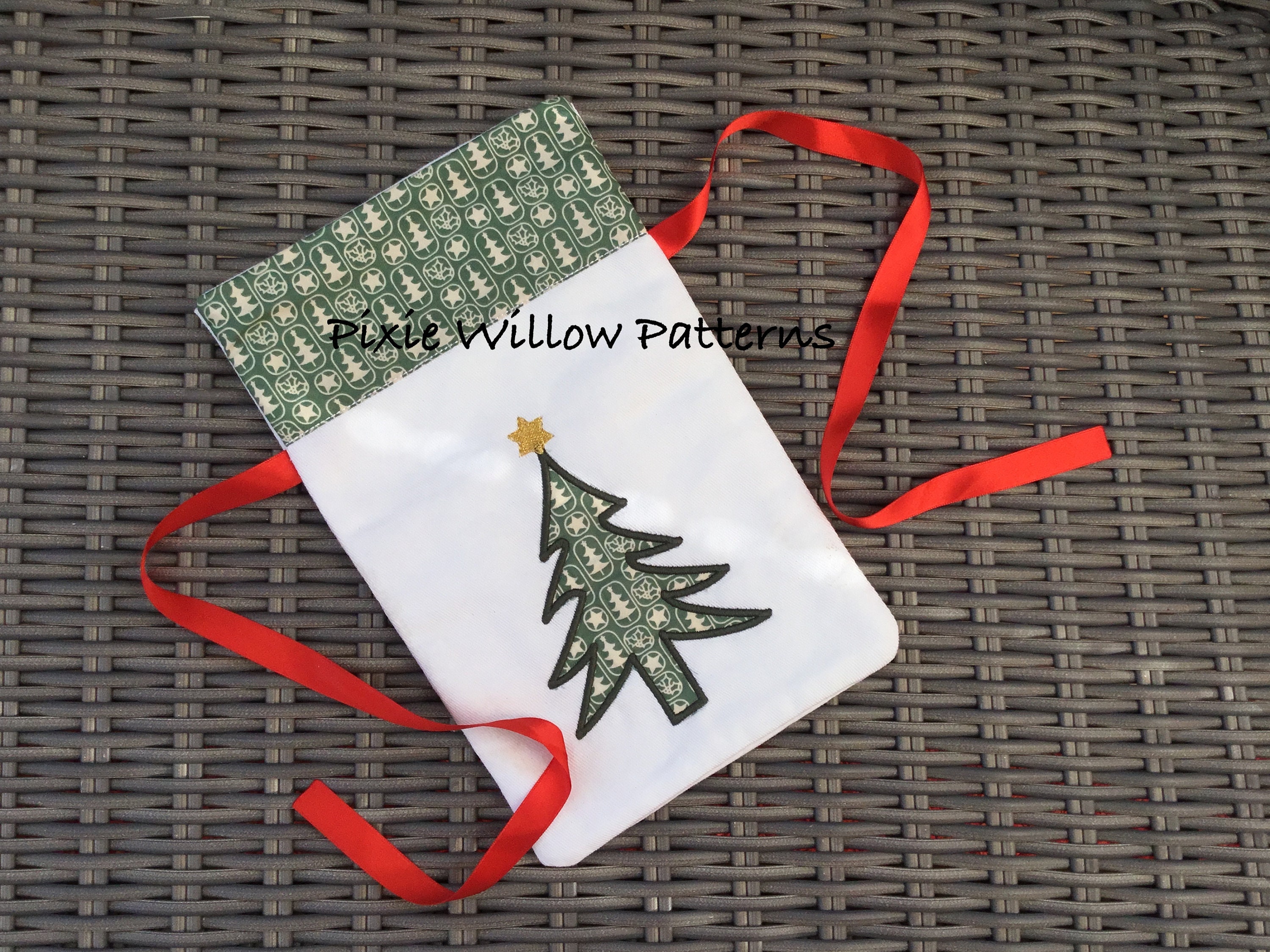 ITH Christmas Tree Gift Bag. Christmas in the Hoop Project. Etsy Denmark