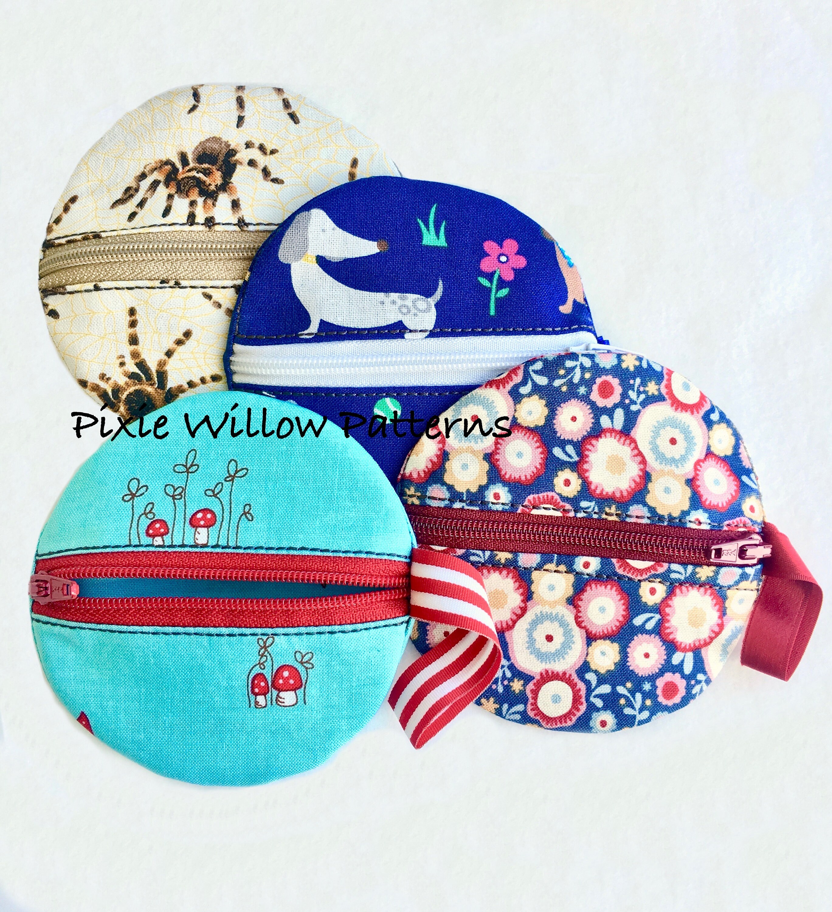Two Circle Zip Pouch Patterns for 4x4 Hoops. Lined and Unlined in the ...
