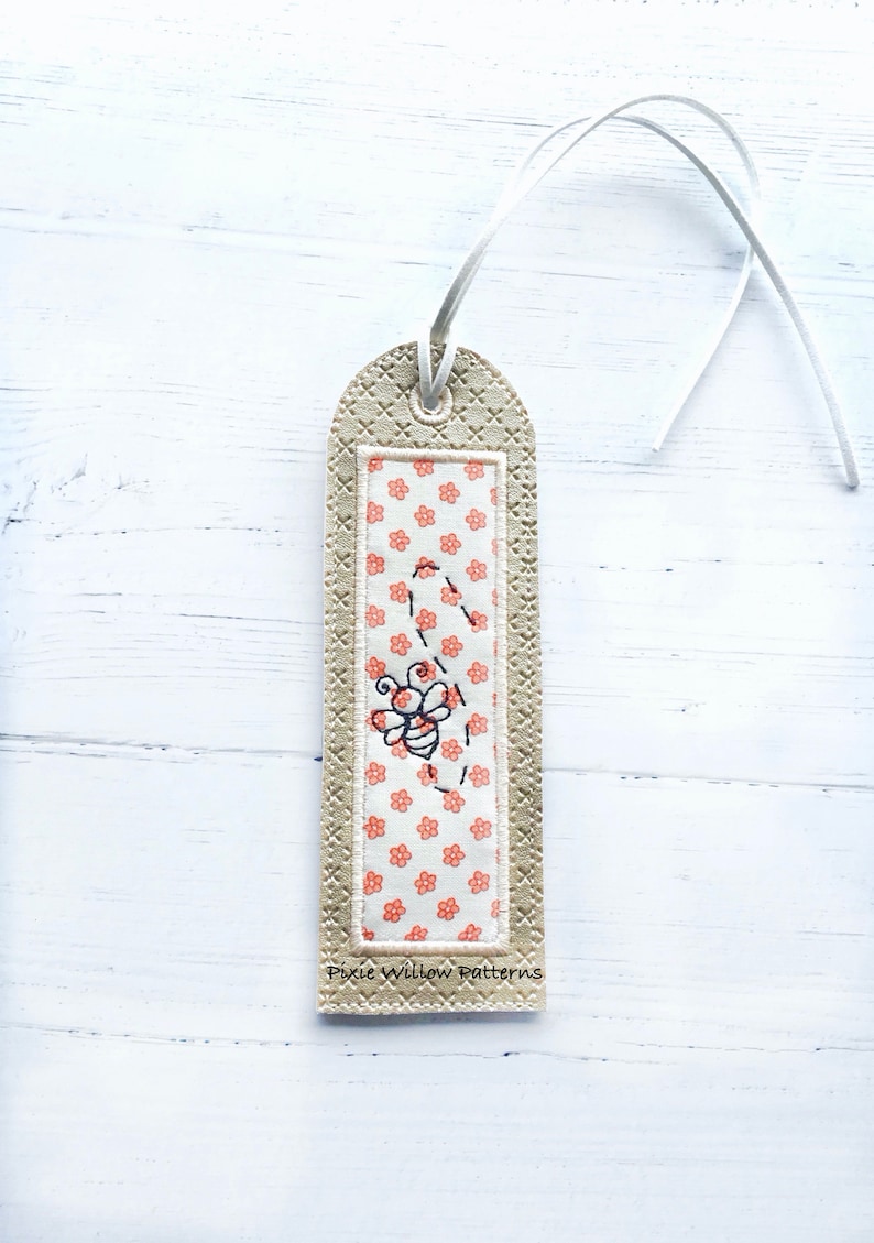 In the hoop bookmark set 2 x simple ith projects for 5x7  etsy uk