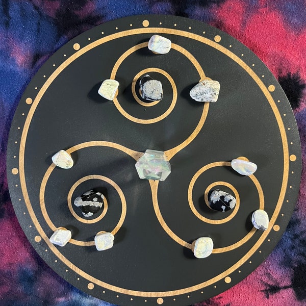 Triskelion Crystal Grid (Black)