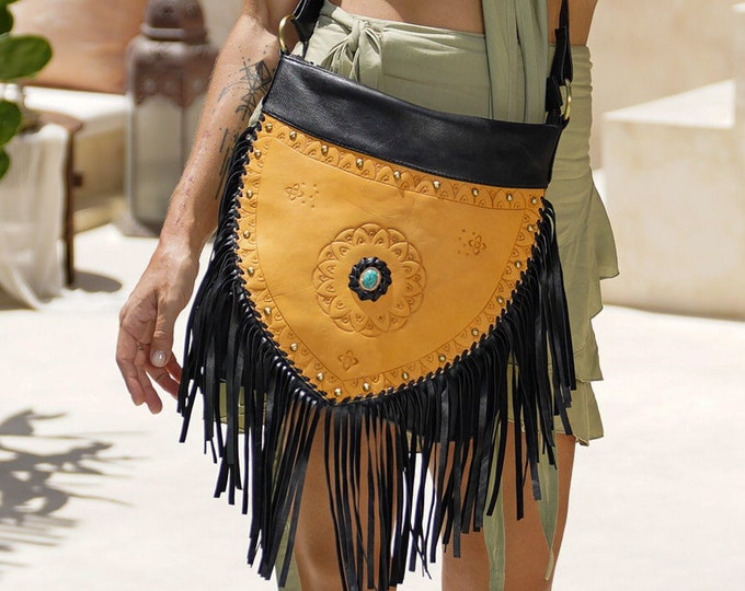 Boho Schwarz Leder punzierte Fransen Crossbody