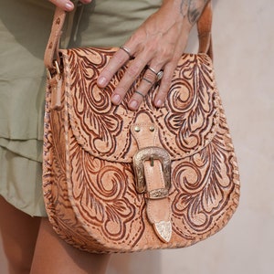 Bolso bandolera bohemio de cuero trabajado a mano, cartera de cuero boho