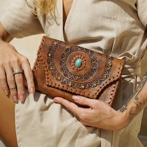 Cartera de piel, cartera estilo boho, cartera marrón