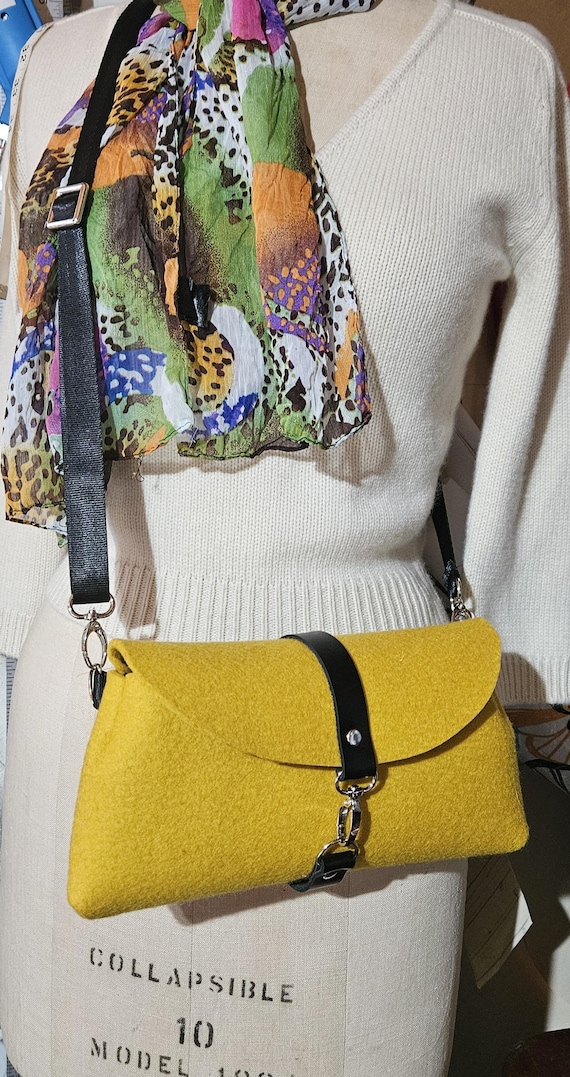 Medium Merino Wool Crossbody Bag, Felt Purse, Clutch, Shoulder Bag. Various colors