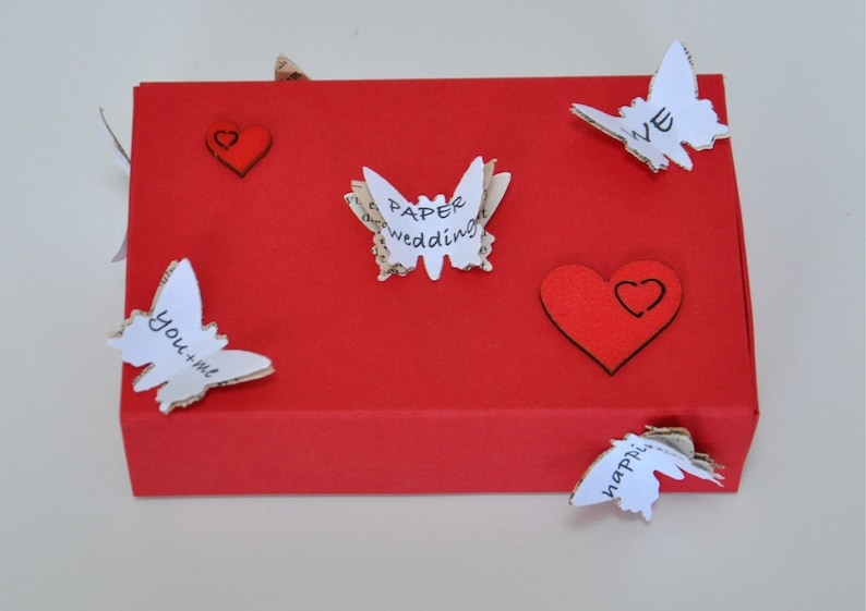1. Hochzeitstag, Papierhochzeit, Schachtel zum Verpacken von einem kleinen Geschenk, Geldgeschenk Geschenkschachtel, deutsch und englisch ENGLISCH