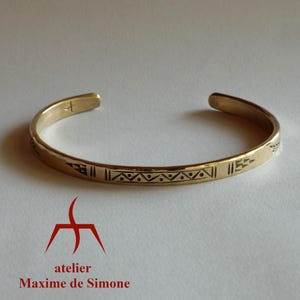 bracelet réglable en bronze gravé de motifs géométriques - cadeau personnalisable