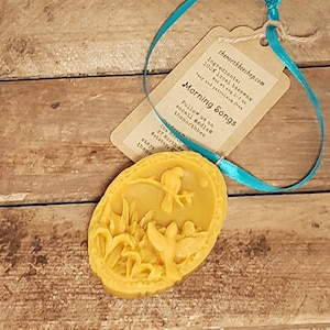 Beeswax love birds Valentine ornament Singing birds housewarming keepsake Pure Beeswax bird nest ornament nature ornament honey beeswax