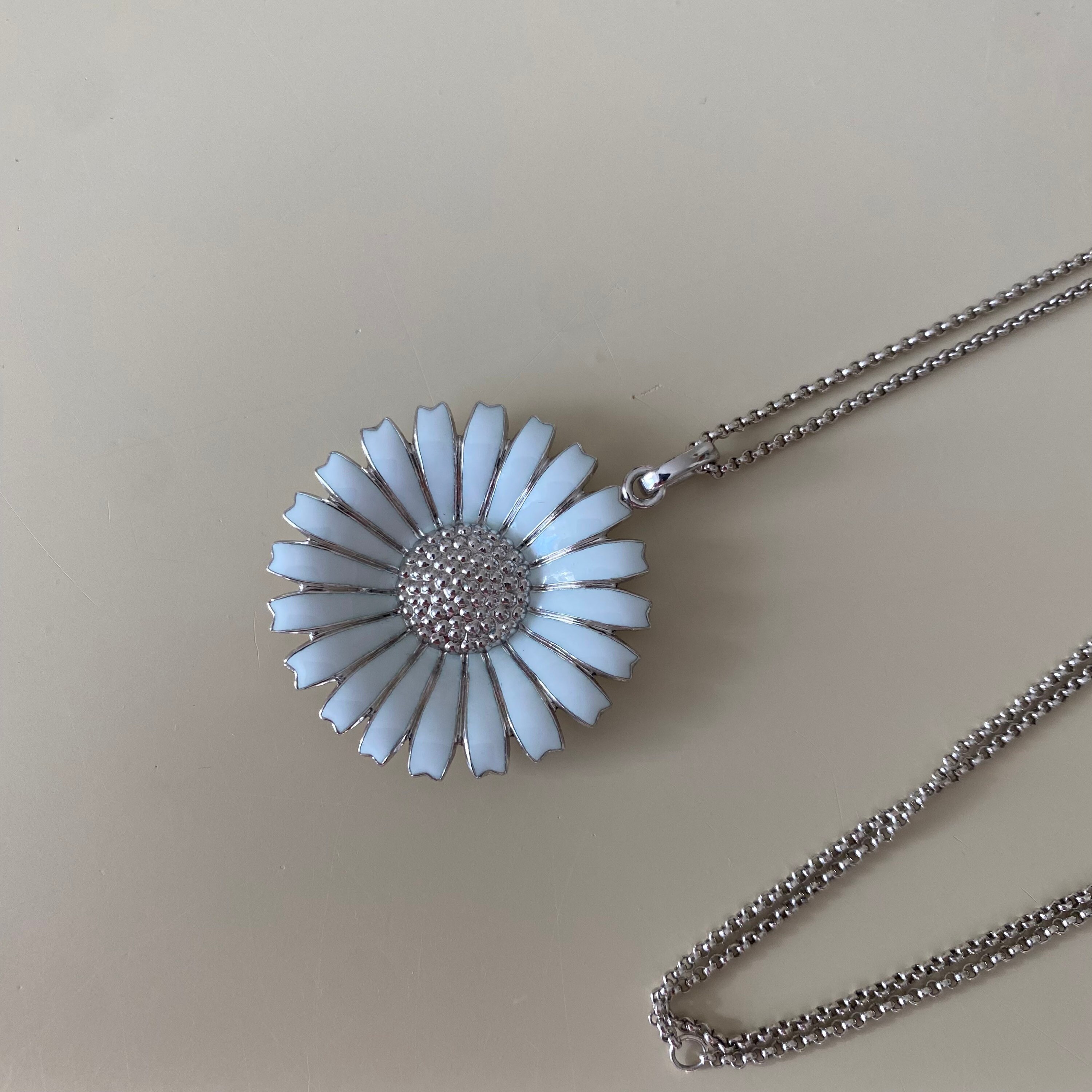 Georg Jensen Daisy Necklace 2025 | www.urbag.ws