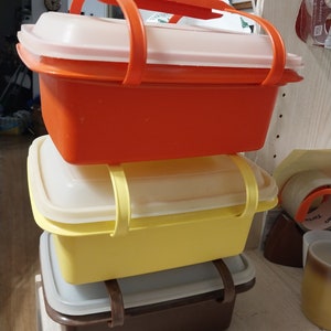 USA Vintage Tupperware #1254 Pack N Carry Lunch Box Set Gold Yellow COMPLETE