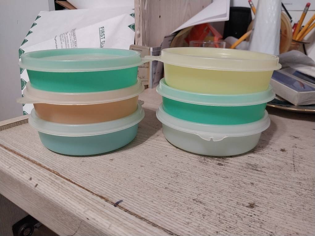 Vintage Variety of Small Tupperware Containers 1286 1516 