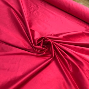 Shantung di seta 54&quot; largo Bella Fusia rosso tonalità tessuto shantung di seta venduto tagliato a taglia