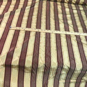 Seta taffetà jaquard striscia 54&quot; largo Bella oro e colore vino