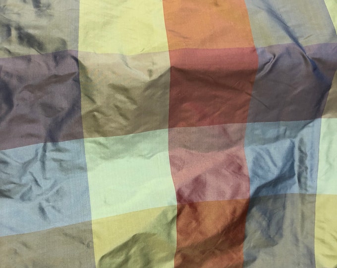 Silk taffeta plads 54" wide        Sold by the yard