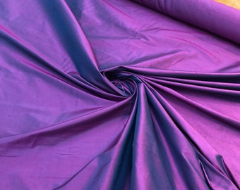 Soie shantung 54 « large Beau tissu de shantung en soie de couleur pourpre irisée vendu par verge