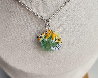 Little leopard gecko charm on a glasball / OOAK Charm/ handmade jewelry
