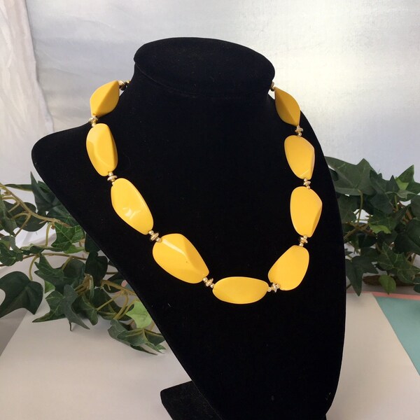 Yellow Funky Shapes Bead Necklace Plastic Gold Colored Hardware
