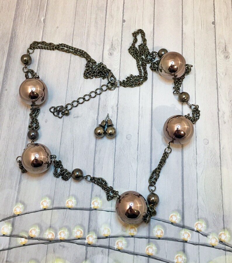 Reflective Gunmetal Gray Large Bead Necklace with Earrings Set for Pierced Ears Dark Gray Color Retro Costume Jewelry