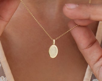 Personalised 9ct Gold Oval Charm Fingerprint Necklace