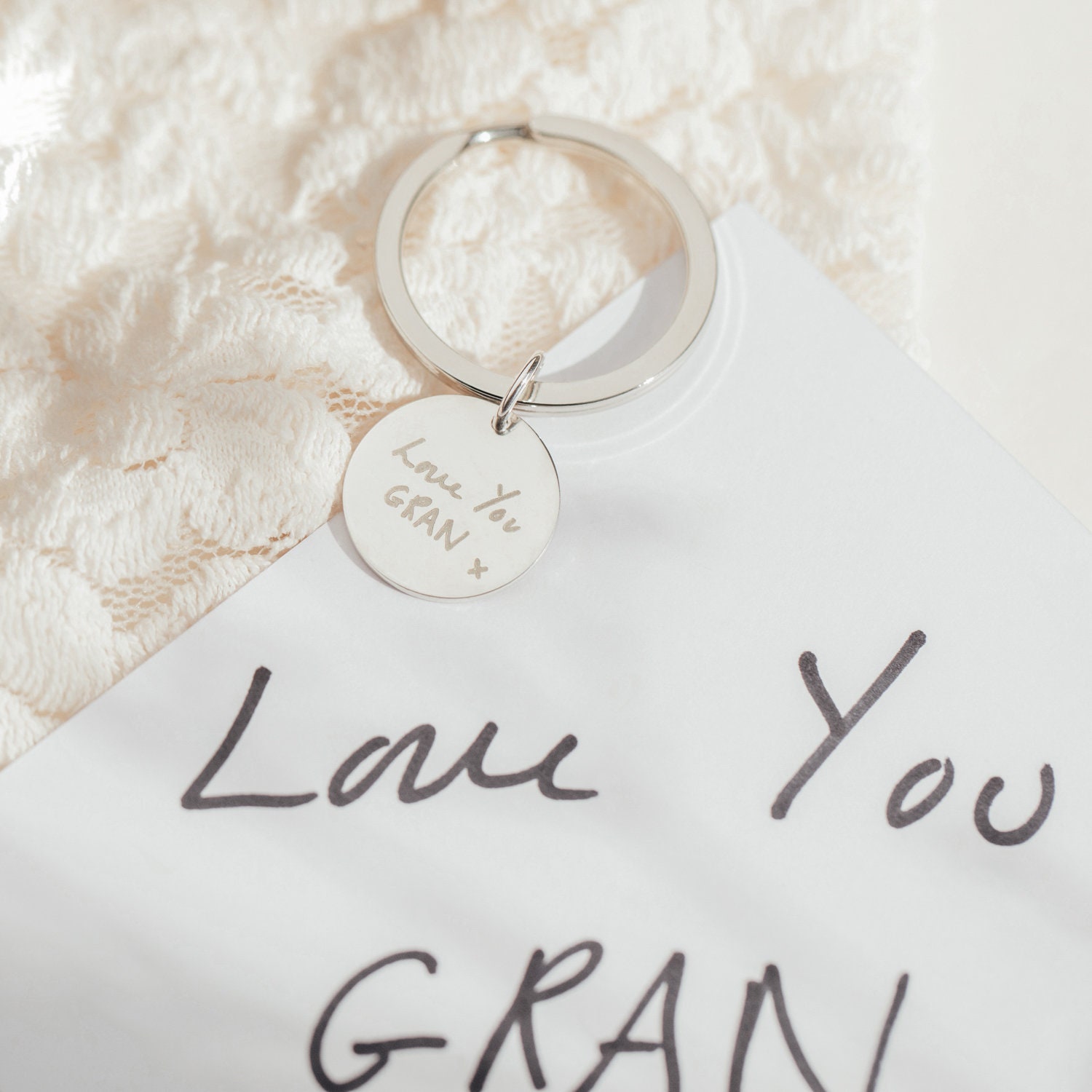 Portachiavi con lettera personalizzata con perline: portachiavi personalizzato colorato - Italia Portachiavi con lettera personalizzata con perline: portachiavi personalizzato colorato - Italia