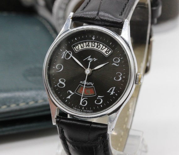 day date dress watch