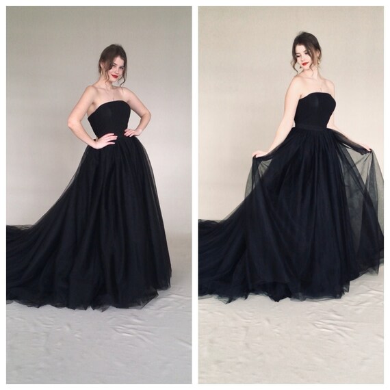Black Wedding Dress Tulle Ball Gown Gothic Alternative Colored Corset Minimalist Long Train Matte glossy Satin Non Traditional LUV LUV Etsy Canada