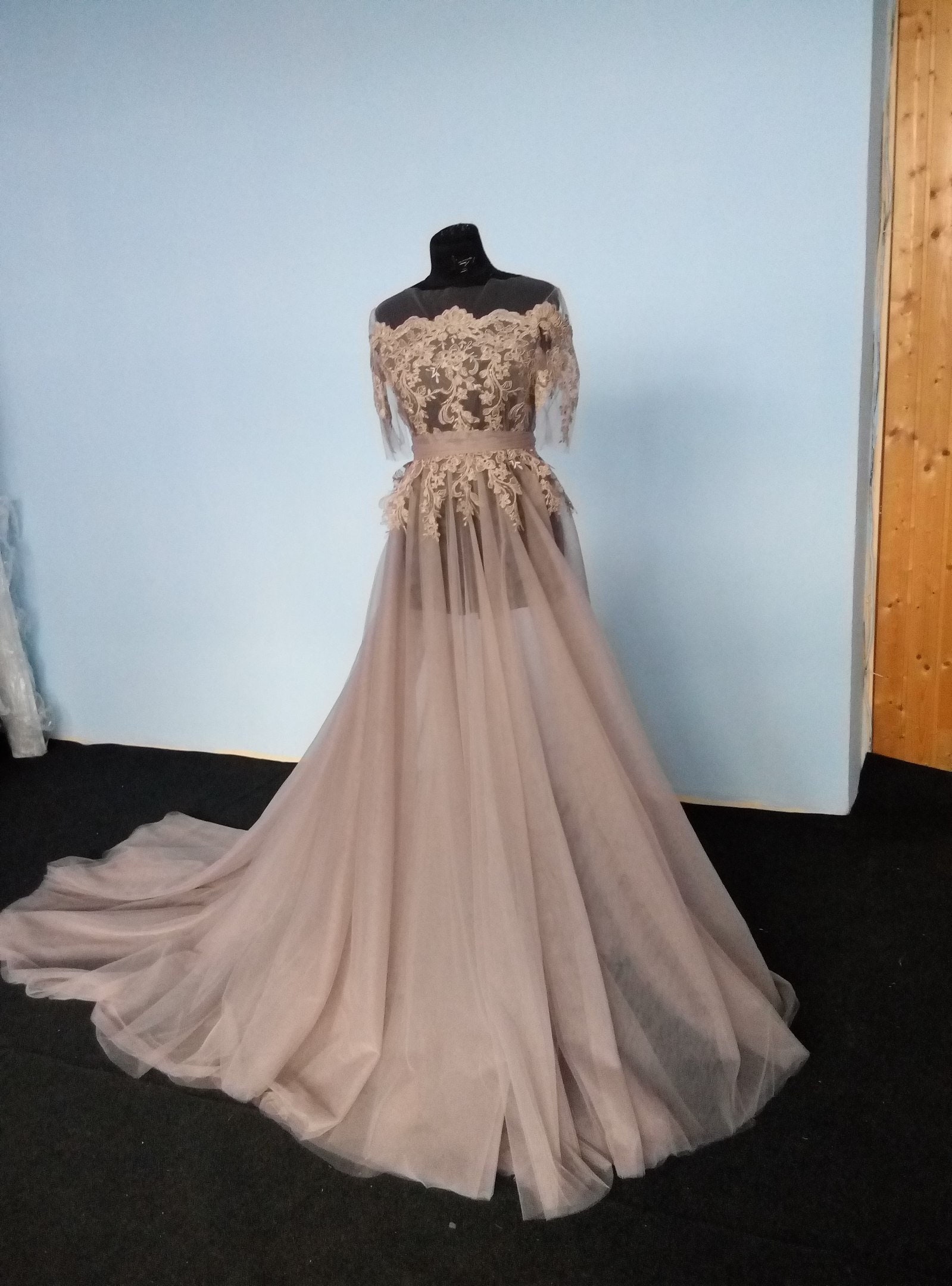 Pink dress sleeves with light ivory lace and beige lining Etsy