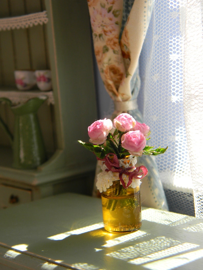 dollhouse flowers