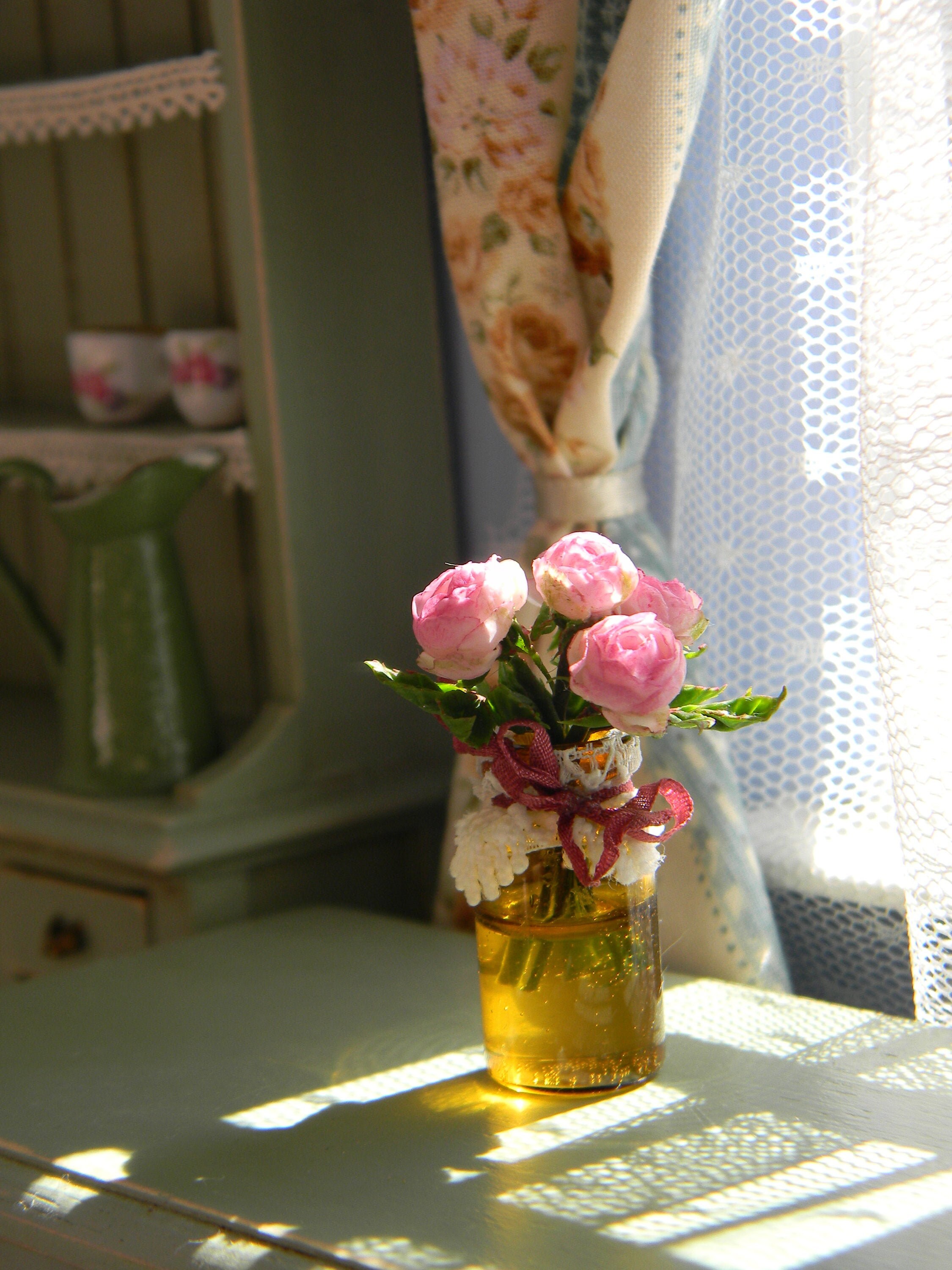 dollhouse miniature flowers