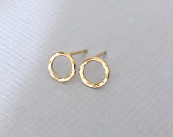 HAMMERED CIRCLE STUD Earrings, 14k Gold Filled, 7mm Eternity Karma Circles, Everyday Simple Gold Post Earrings, Delicate Gift For Her
