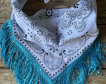 White bandana with blue fringe