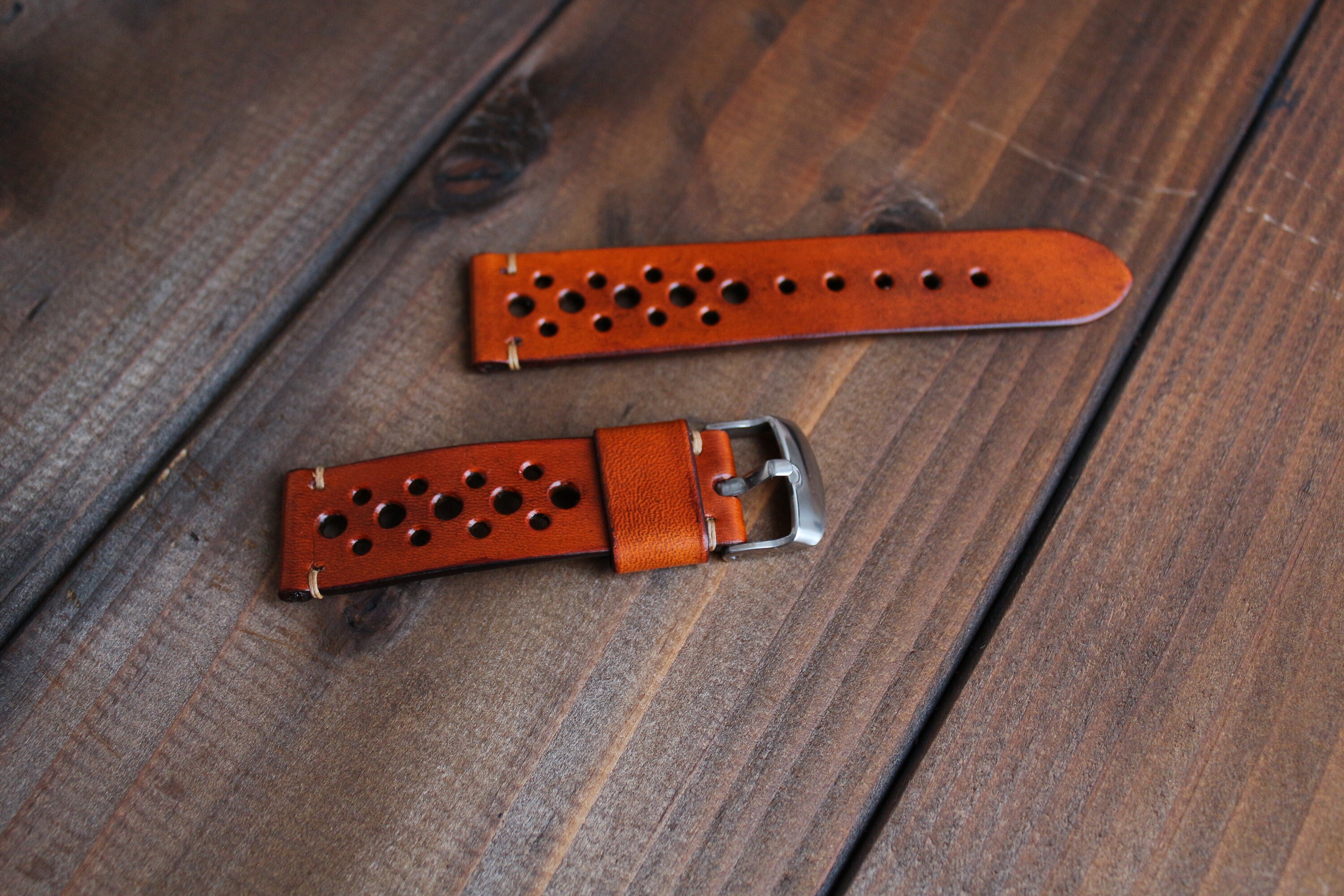 what is the difference with nike apple watch