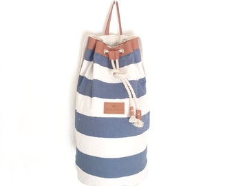 Navy blue stripes Beach Bag, Nautical Sailor Bag, borsone, zaino da vela, zaino da marinaio, borsa in tela di cotone, borsa a strisce blu