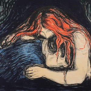 Puede incluir: Una impresión de una persona con largo cabello rojo ondeante, la cabeza inclinada y los brazos cruzados. La obra de arte presenta una paleta de colores oscura y melancólica con azules, negros y rojos. El estilo recuerda al arte expresionista.