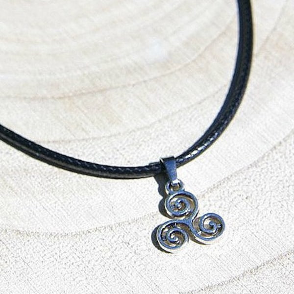 Collar Nudo Celta Plata De Ley Triquetra Trinidad Celta Nudo Colgante