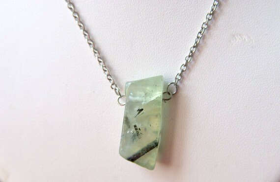 Prehnite Bar necklace on 925 Silver Sterling Chain, Prehnite Gemstone, Prehnite jewelry, Healing Stone, Protection Stone, Minimalist, Zodiac