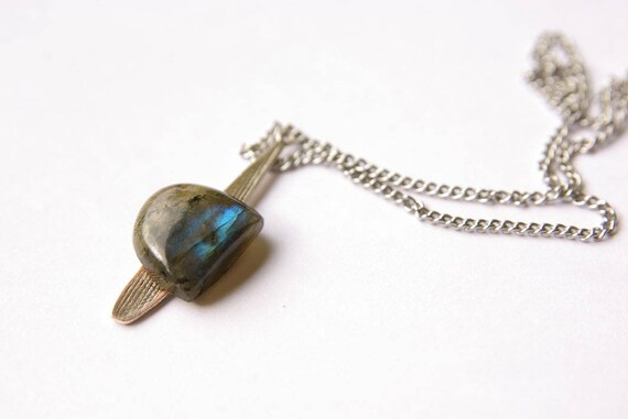 Natural Labradorite Pendant, Heart Chakra, Healing Crystals, Labradorite Gemstone, Labradorite Jewelry, Gift for Her
