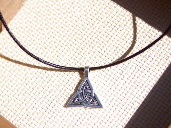 Personalized Celtic Knot Jewelry, Trinity Knot Celtic Necklace for women  Good luck Pendant Wicca Jewelry, Norse Pagan boyfriend Gift for men