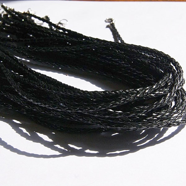 Délicat collier cordon torsadé pour homme de 43 cm en similicuir noir de 3mm avec fermoirs et chaînes  en laiton