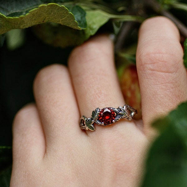 Oak leaf sterling silver ring, red garnet oak twig ring, red gemstone silver tree branch ring, engagment oak leaf ring, pagan wedding ring